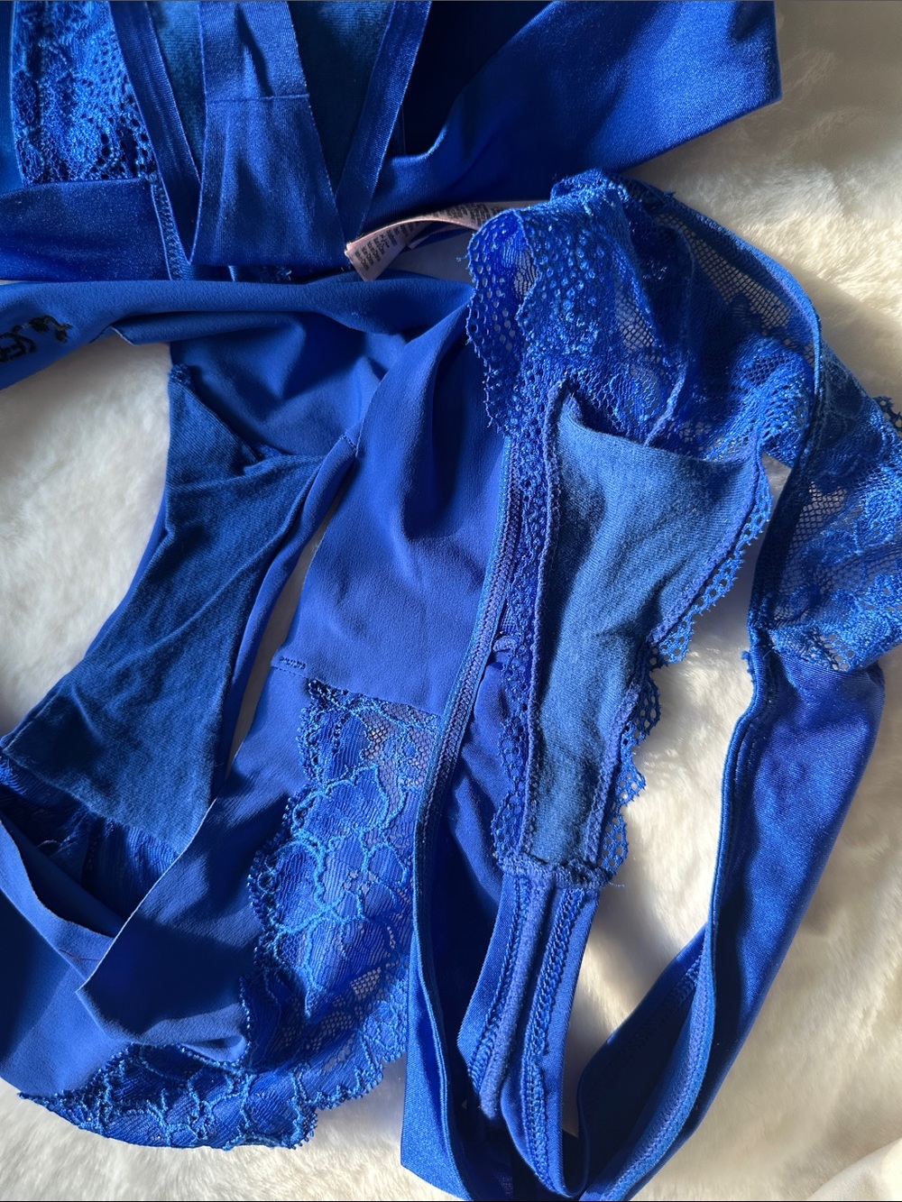 Matching blue set - Picture 3 of 3